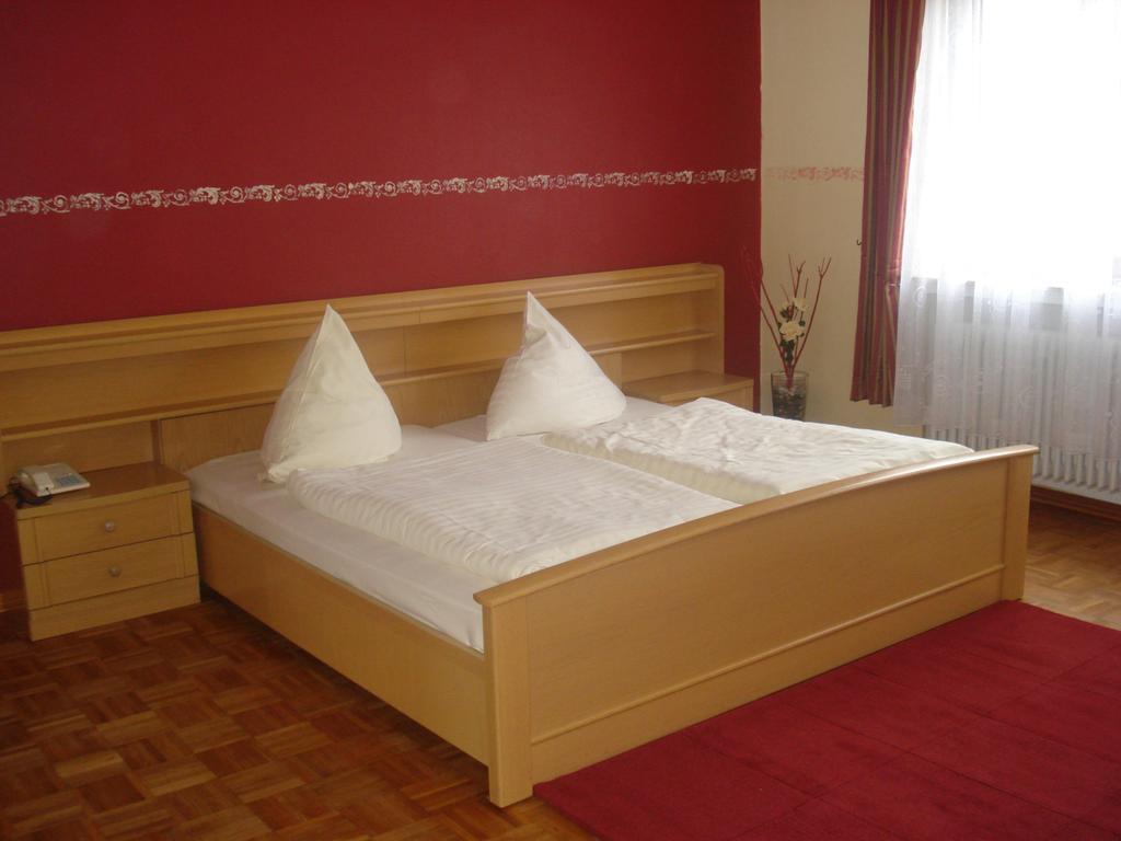 Bimbach Traditionsgasthof Zum Luedertal מראה חיצוני תמונה